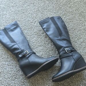 Naturalizer Black Wedge Shoes